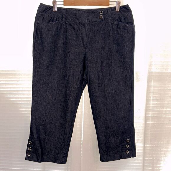 DB 16 Dark Blue Wash Three Button Side Hem Two Button Waist Capri Jeans - Picture 1 of 14